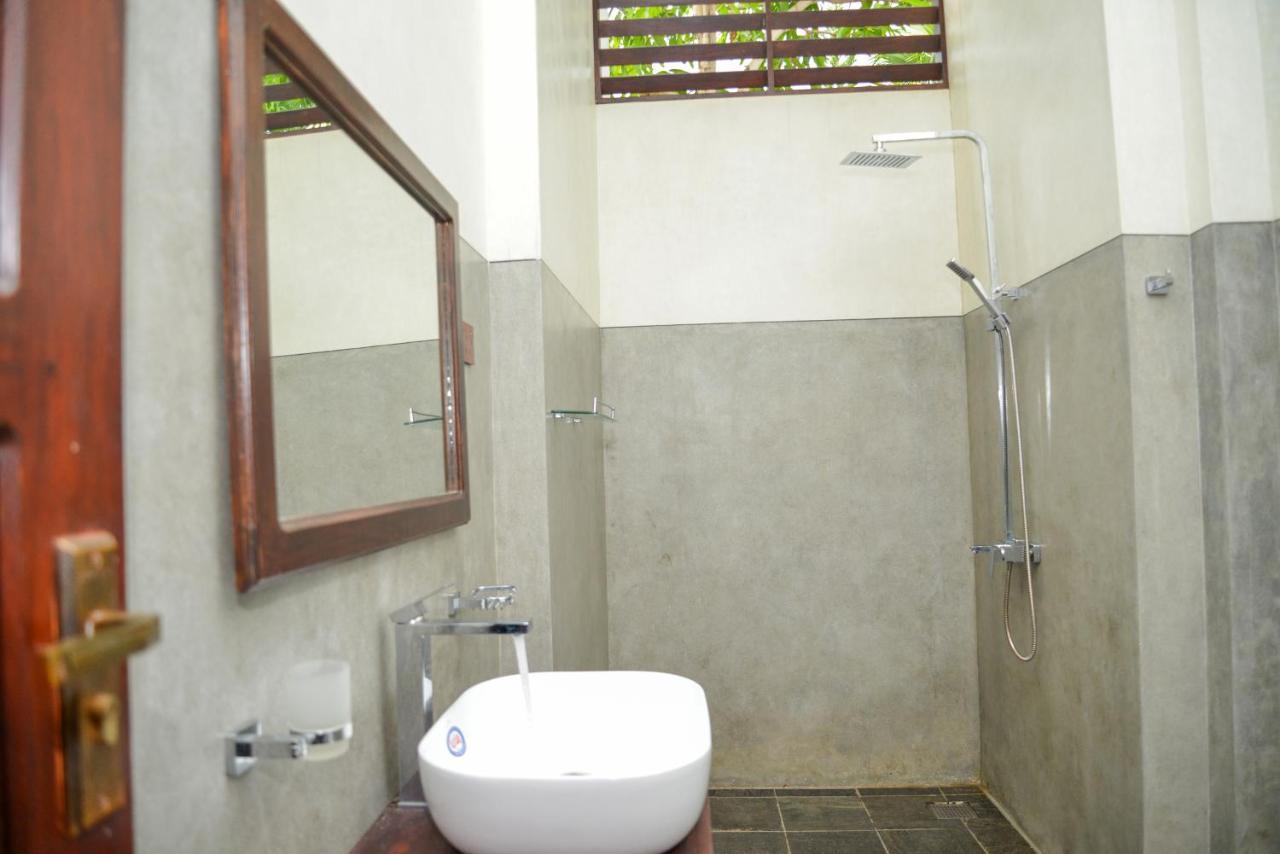 Yehen'S Villa Unawatuna Exterior photo